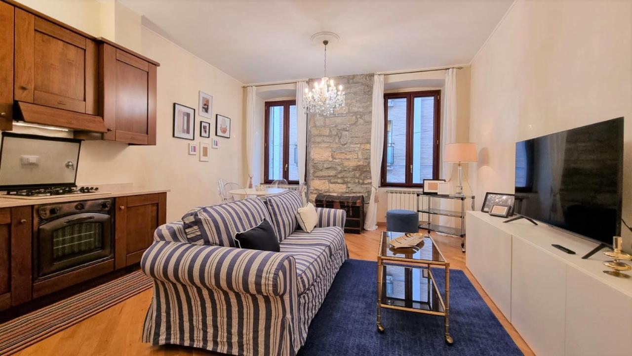 Palazzo Crispi - Boutique Apartment Trieste Exterior photo
