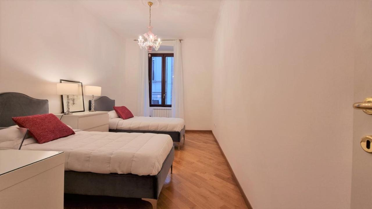 Palazzo Crispi - Boutique Apartment Trieste Exterior photo