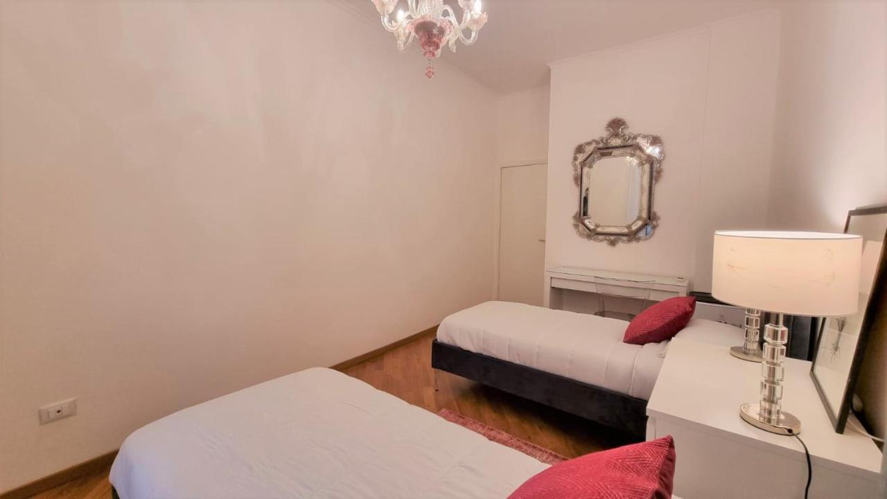 Palazzo Crispi - Boutique Apartment Trieste Exterior photo
